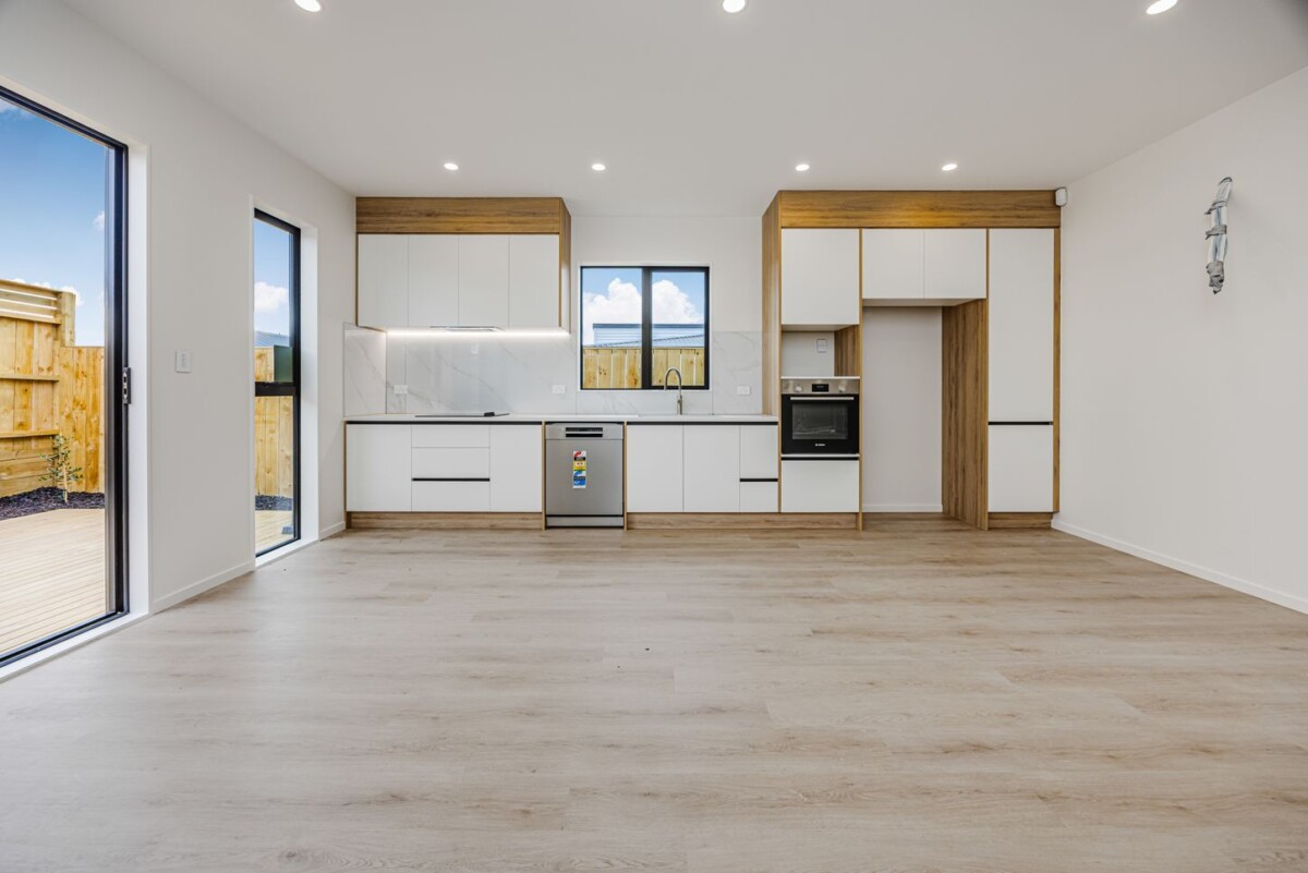 Brandnew 2 beds + study room 1 bath Duplex home with 2 car parks on 175m2 section, close to local amenities, schools, easy motorway access, 16 Ihi Place, Karaka, Auckland