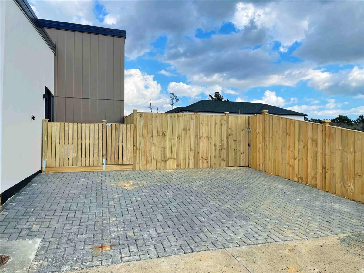 10-Year Master Build Guarantee, Brandnew 2 beds 1 bath home with car park, Walking distance to a local primary school, Handy to shops, amenities, and motorway access, 1B Humarie Way, Drury, Auckland