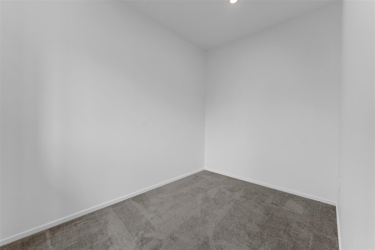 Must sell, Brandnew freehold 3 beds 2.5 baths home with car park, close to shops, schools, town centre, 8 Wahine Street, Papakura, Auckland