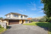 Once in 20 years, Owner downsizing, 240m2 5 beds 3.5baths house with double garage on 512m2 section, within walking distance to local schools, including zoning for both Summerland Primary and Western Heights School. With Henderson and Lincoln Road amenities just a short drive away, 48 Basra Drive, Henderson, Auckland