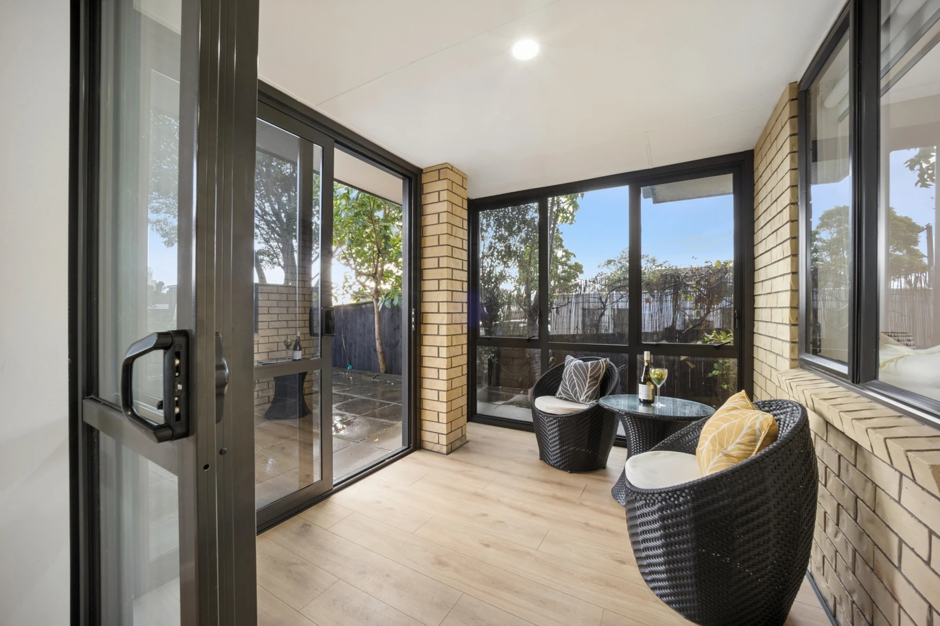 Brick and tile 3 beds 2 baths house with garage and sunroom on 348m2 section, close to the village, Blockhouse Bay Primary, 27A Exminster Street, Blockhouse Bay, Auckland