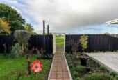 Once in 27 years, Next to Liston Park, Standalone 3 beds 1 bath house wit garage, close to Remuera Golf Course and the Lunn Avenue shops, Meadowbank Shopping Centre, Zoned for Remuera Intermediate and Selwyn College, 4/53A Abbotts Way, Remuera, Auckland