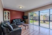 Once in 27 years, Next to Liston Park, Standalone 3 beds 1 bath house wit garage, close to Remuera Golf Course and the Lunn Avenue shops, Meadowbank Shopping Centre, Zoned for Remuera Intermediate and Selwyn College, 4/53A Abbotts Way, Remuera, Auckland