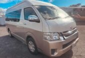 2017 Toyota Hiace Van Automatic, White, 10 seats, Petrol, 2,690 cc, 146,168 km