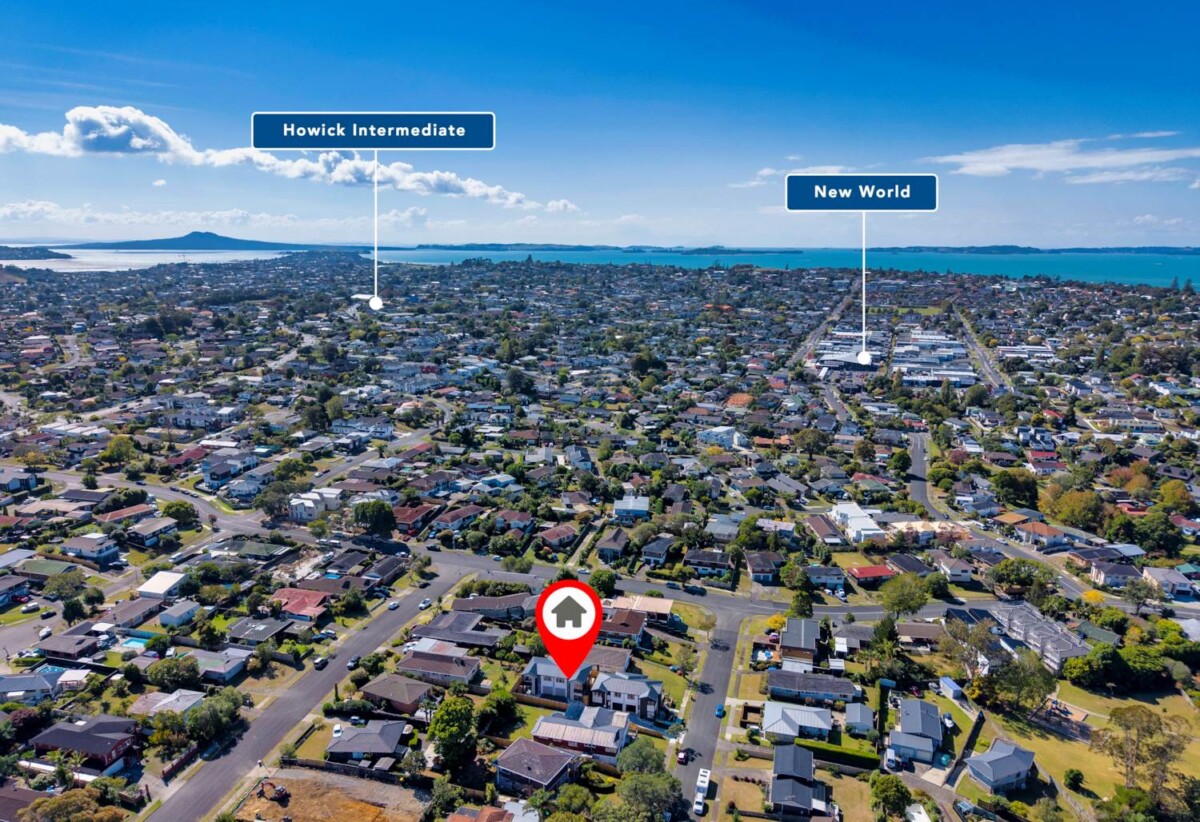 Brandnew 4 beds 3.5 baths home with garage, 1 ensuite ground floor, close to shopping centres, schools, golf club, 0.3 km to Botany Downs School, 7B Maroubra Place, Botany Downs, Auckland