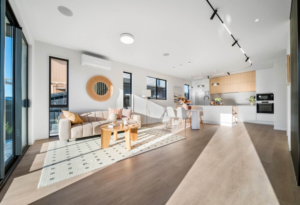 Must sell, 10 Year Residential Guarantee, Brandnew 4 beds 2.5 baths house with garage, Easy walk to the beach, 0.7 km to Scott Point School, Lot 1, 3 Turret Lane, Hobsonville, Auckland
