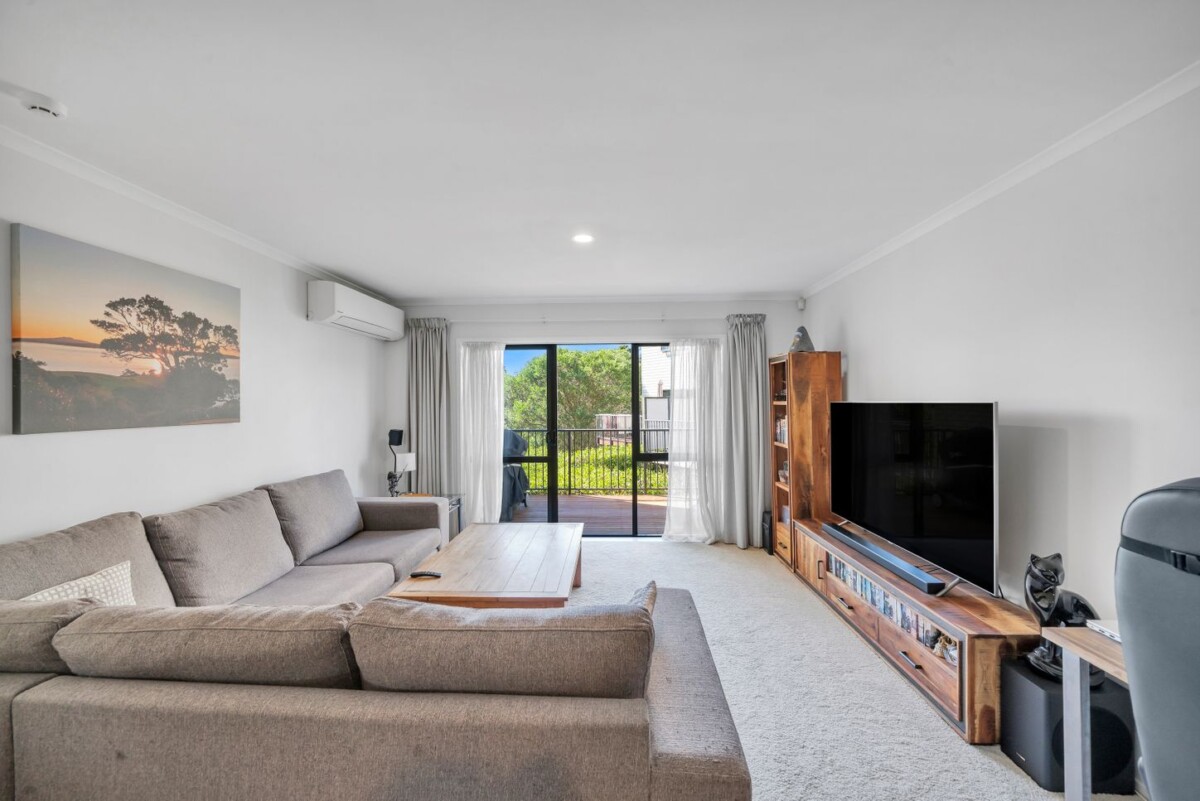 Owners have bought – Must sell, 132m2 2 beds 1 bath home with garage for 2 cars, Enjoy peaceful outlooks with lovely views across the pond, close to local amenities, schools, and transport links, 80/172 McLeod Road, Te Atatu South, Auckland