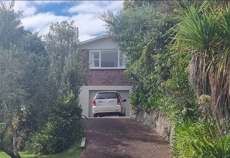 MORTGAGEE SALE, Brick and block 3 beds 1 bath house with garage on 873m2 section, The ground of the property are reasonably maintained with lawns and gardens. a short walk to Orewa Beach, schools and the main shopping Centre. 1.1 km to Silverdale School, 15 Pohutukawa Avenue, Red Beach, Auckland