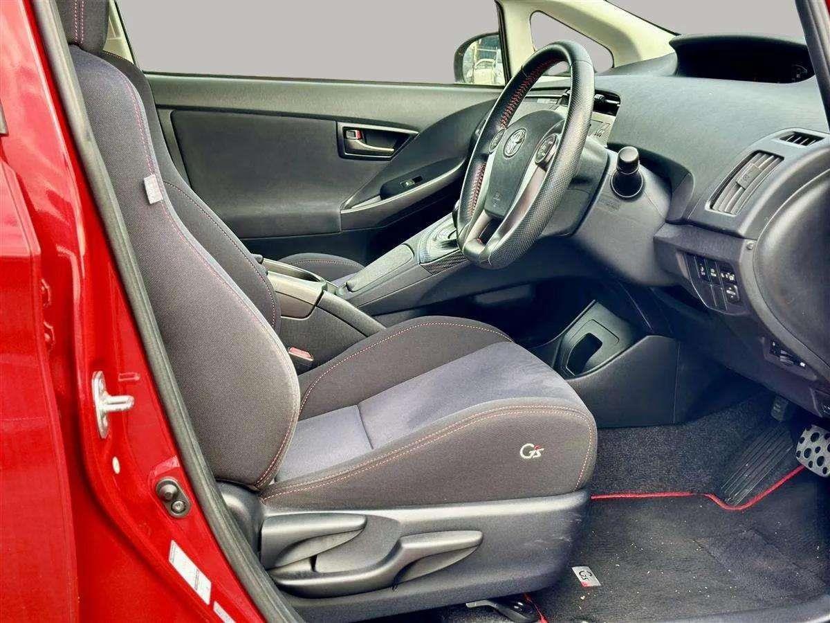 2014 Toyota Prius GS model, Hatchback Automatic, Hybrid, 5 seats, 1,797 cc, 60,749 km