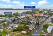 2 beds 1 bath house on 706m2 section, within a short walking distance to all the amenities in Takapuna, beaches, shops, schools, zoned for Takapuna Primary, Westlake Girls and Takapuna Grammar,, 53 Anzac Street, Takapuna, Auckland