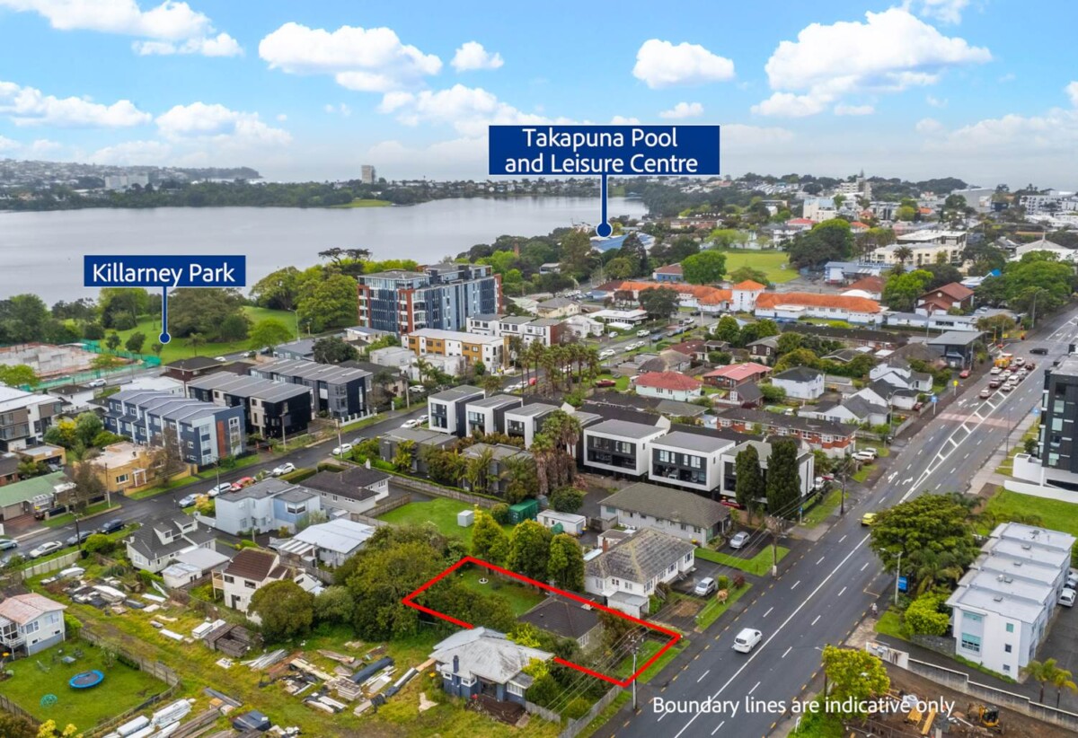 2 beds 1 bath house on 706m2 section, within a short walking distance to all the amenities in Takapuna, beaches, shops, schools, zoned for Takapuna Primary, Westlake Girls and Takapuna Grammar,, 53 Anzac Street, Takapuna, Auckland