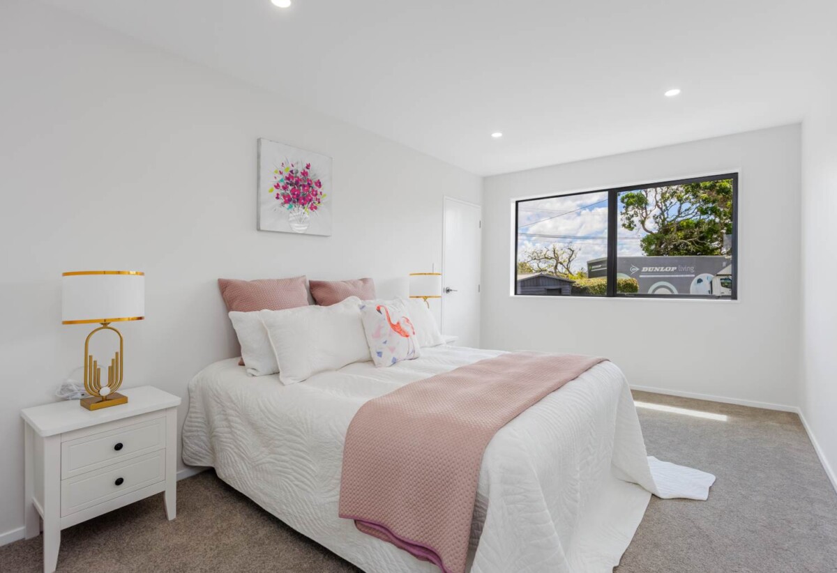 Double Westlake school zone, 10-Year Stamford Building Warranty, Brandnew freehold 4 beds 2.5 baths Duplex home with garage, just a short walk to Smales Farm Bus Station, shops, business hub, and Pak’n Save, schools, easy motorway access, 0.2 km to Forrest Hill School, 67C Forrest Hill Road, Milford, Auckland