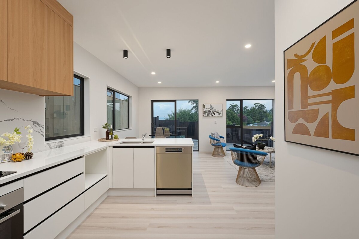 Brandnew standalone 3 beds 1.5 baths home with car park, just minutes from key amenities including Westgate Shopping Centre, motorway access, with Massey Primary and Massey High School within easy walking distance, along with zoning for St Paul’s School, 3/11 Glenfinn Place, Massey, Auckland