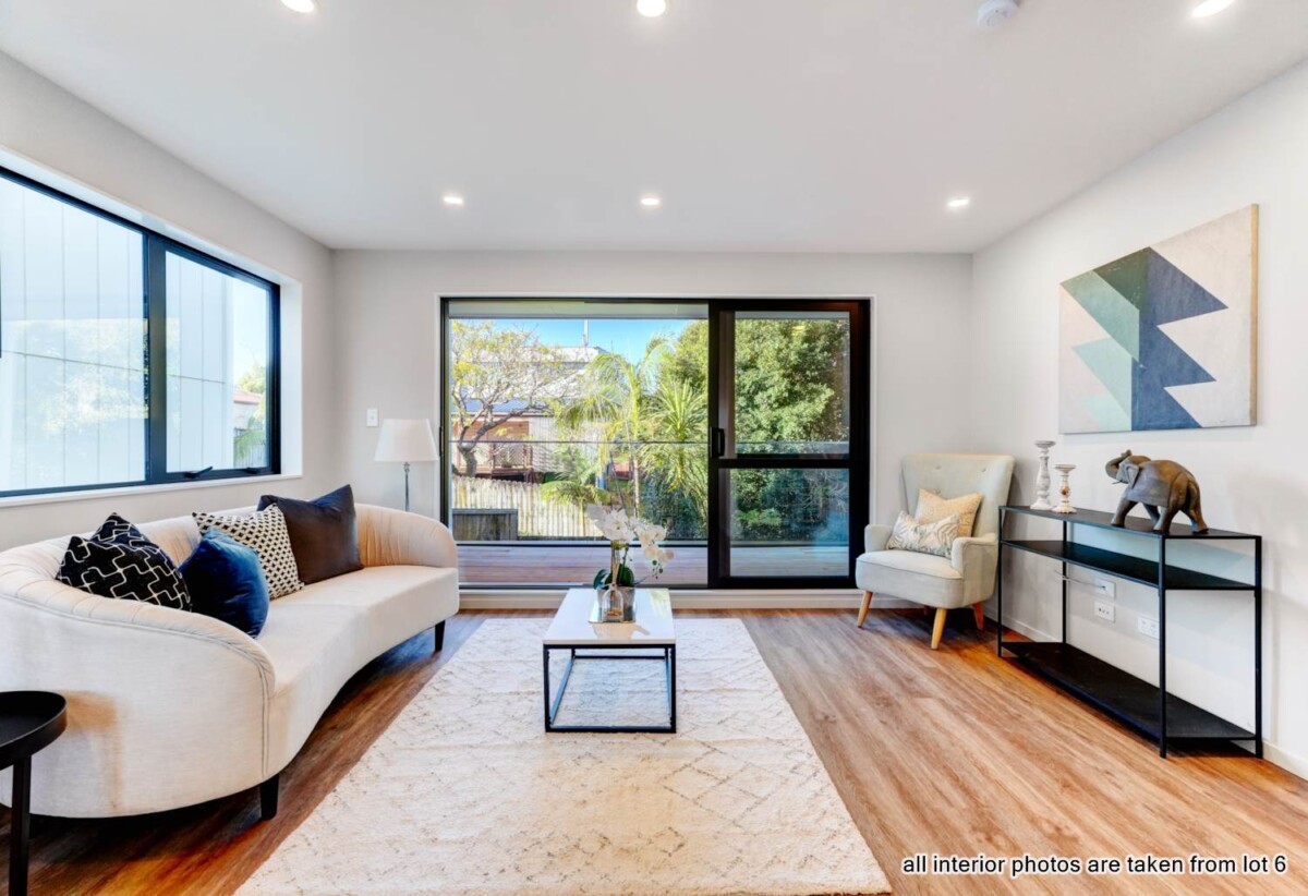Brandnew freehold 3 beds + study 2.5 baths home with garage, no body corporate fees, walks to shops, schools, 0.9 km to Sunnyvale School, Lot 9/55 James Laurie Street, Henderson, Auckland