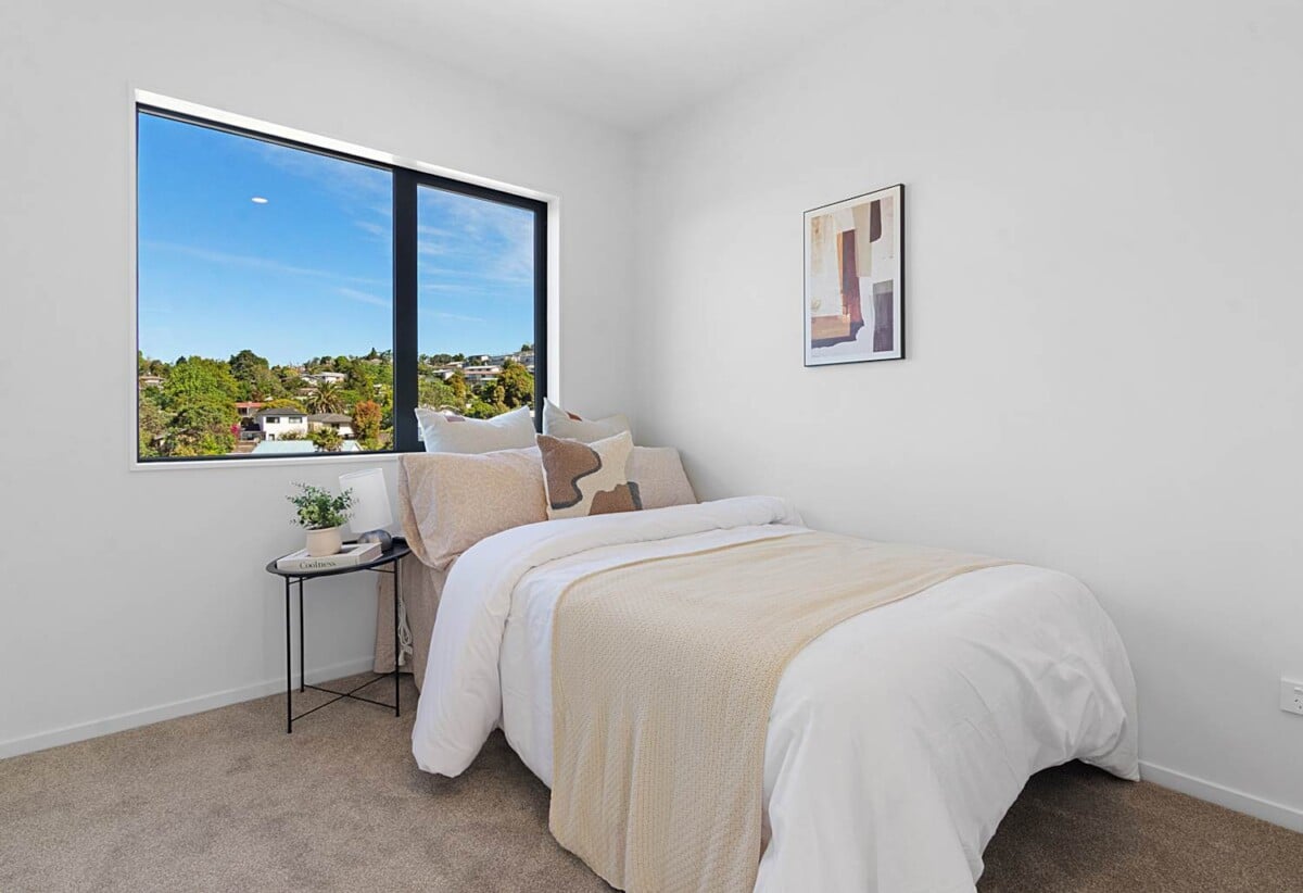 10-Year Master Build Guarantee, Brandnew standalone 3 beds 1.5 baths home with car park, minutes from the massive retail hubs of Westgate, motorway access, 170m from Massey Primary, 327m from Massey High, and zoned for the highly regarded St Paul’s, 11a Glenfinn Place, Massey, Auckland