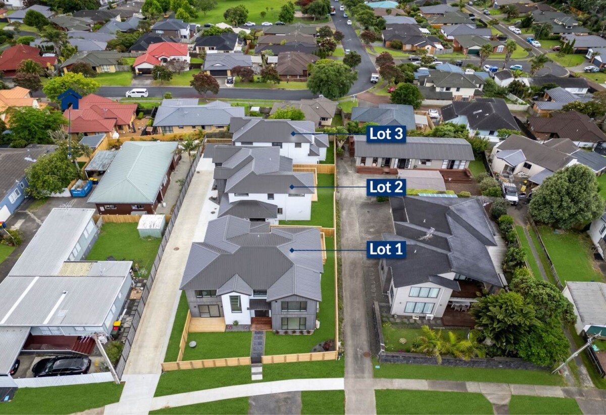 Top local schools, 2 kitchens, brandnew 5 beds house, 2 en-suites, 1 en-suite ground floor, Moments from Albany, Browns Bay, and Long Bay, Lot 1/880 East Coast Road, Browns Bay, Auckland