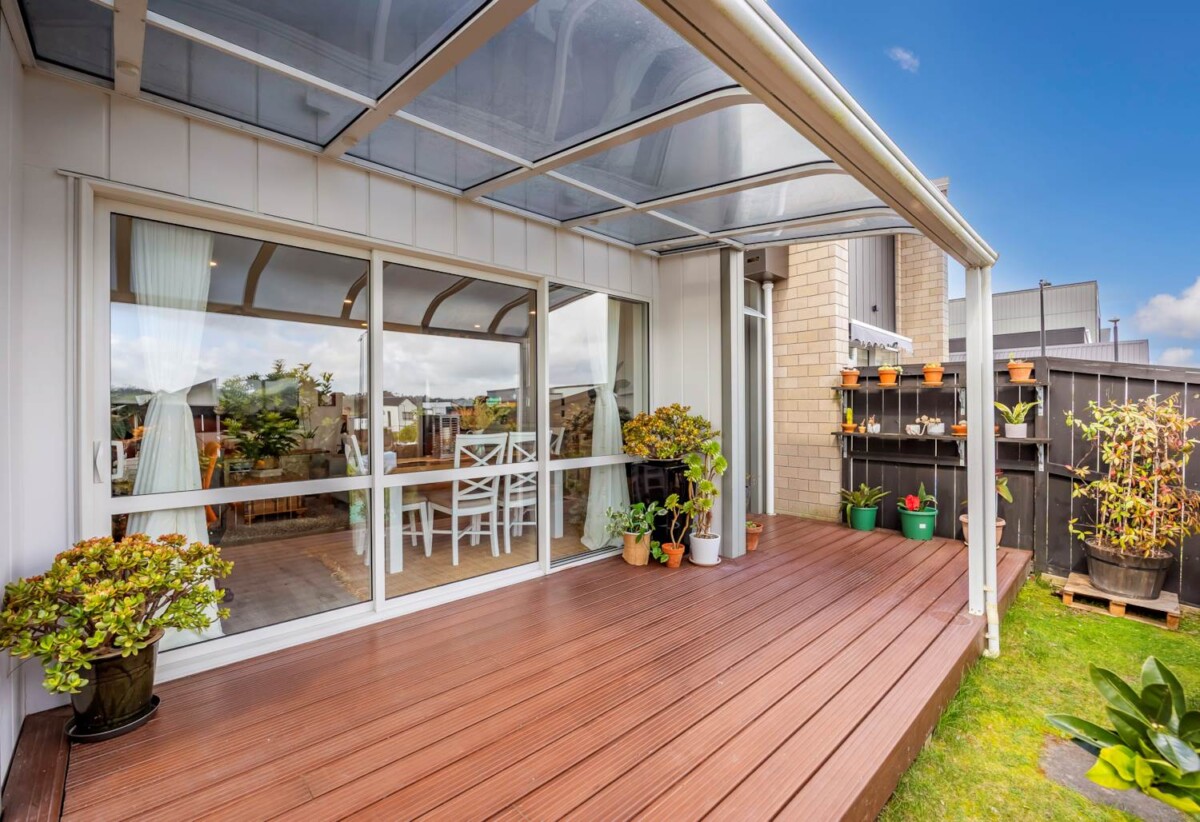 Must Sell, Single-Level, 3 beds 1 bath home with car park, Approx. 2km to Costco, Northwest Mall, Westgate shops, Furniture and appliances featured may be purchased with the property- price negotiable, 131 Tarapuka Road, Westgate, Auckland