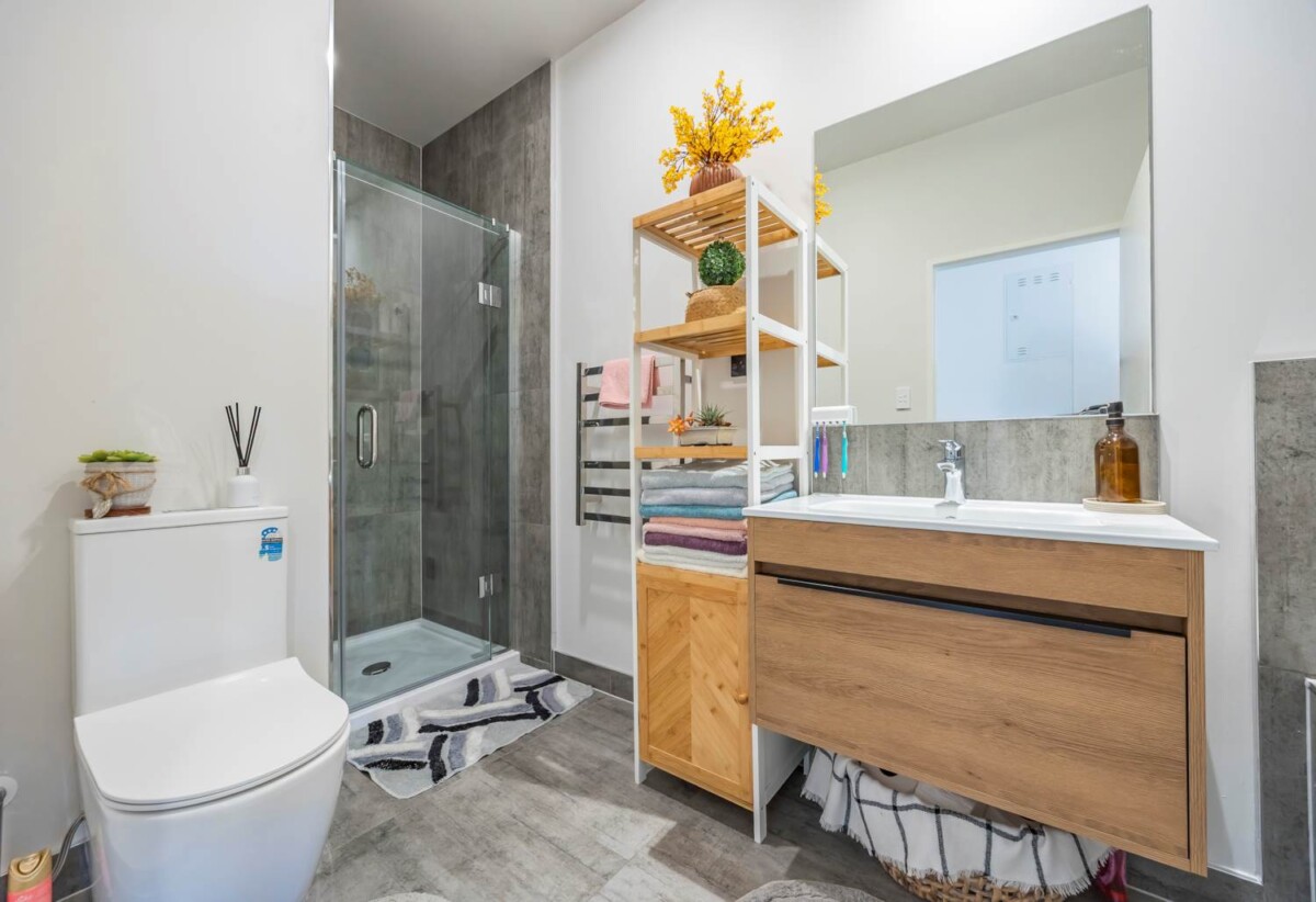 Must Sell, Single-Level, 3 beds 1 bath home with car park, Approx. 2km to Costco, Northwest Mall, Westgate shops, Furniture and appliances featured may be purchased with the property- price negotiable, 131 Tarapuka Road, Westgate, Auckland