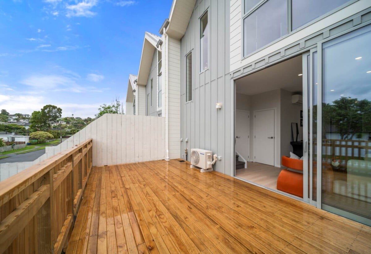 Built by Jennian Homes, 10-Year Master Build Guarantee, Brandnew 3 beds 2 baths home with garage, with a 36-Month Defect Warranty, No Body Corporate or Residents Association fees, move-in ready, Close to stunning Long Bay Beach, 0.4 km to Long Bay College, 10B Clensmore Place, Torbay, Auckland