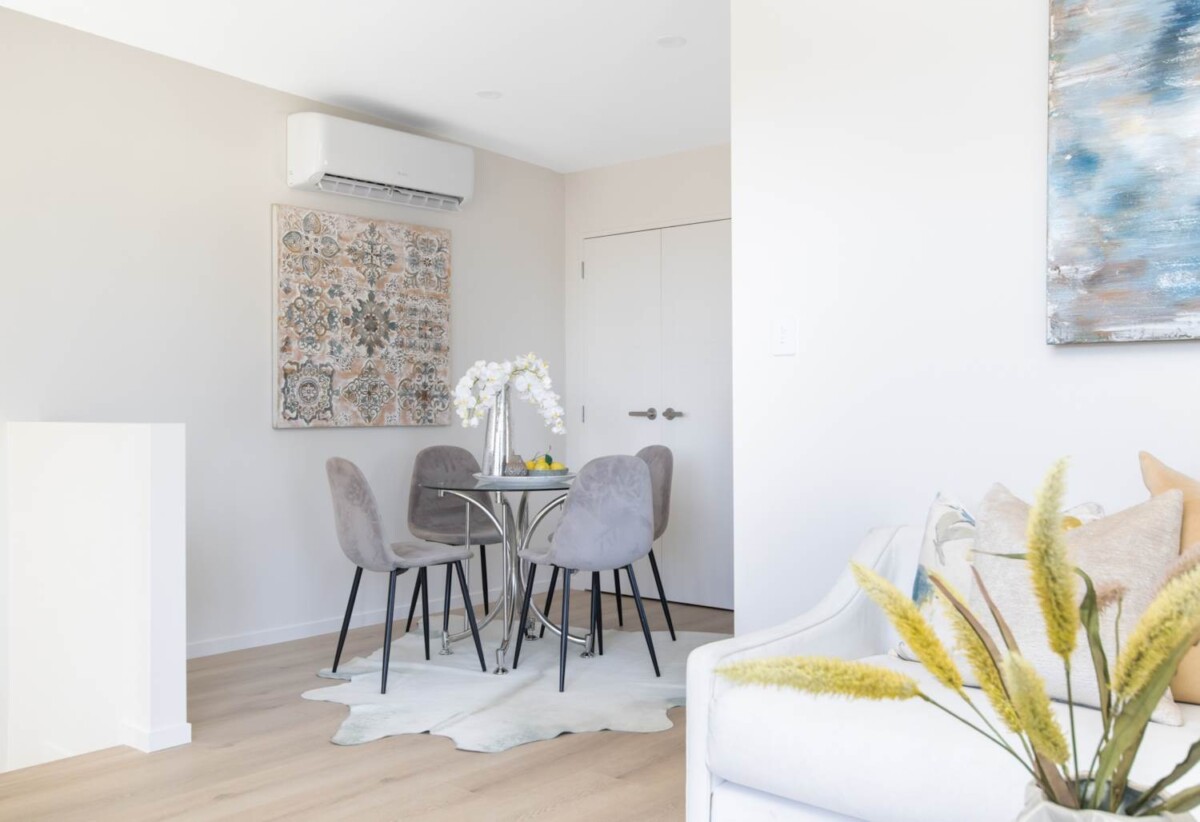Move-in ready, Brandnew 3 beds 2 baths home with carport, Walking distance to local schools, kindergartens, parks, and Clendon Shopping Centre, 0.3 km to Finlayson Park School, 3/9 Selago Place, Manurewa, Auckland
