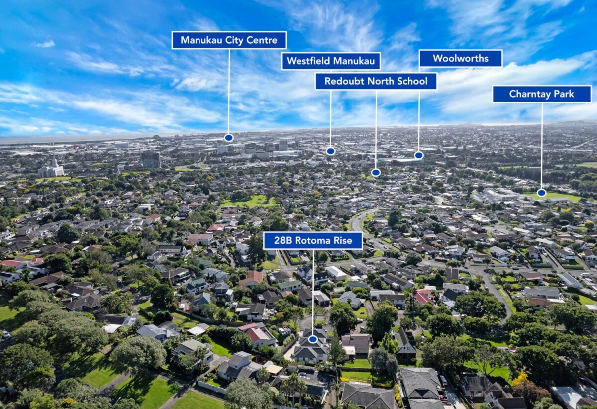 132m2 Standalone 3 beds 2.5 baths home with garage, close to Manukau Westfield shopping centre, schools, motorway access, 0.6 km to Redoubt North School, 28B Rotoma Rise, Clover Park, Auckland
