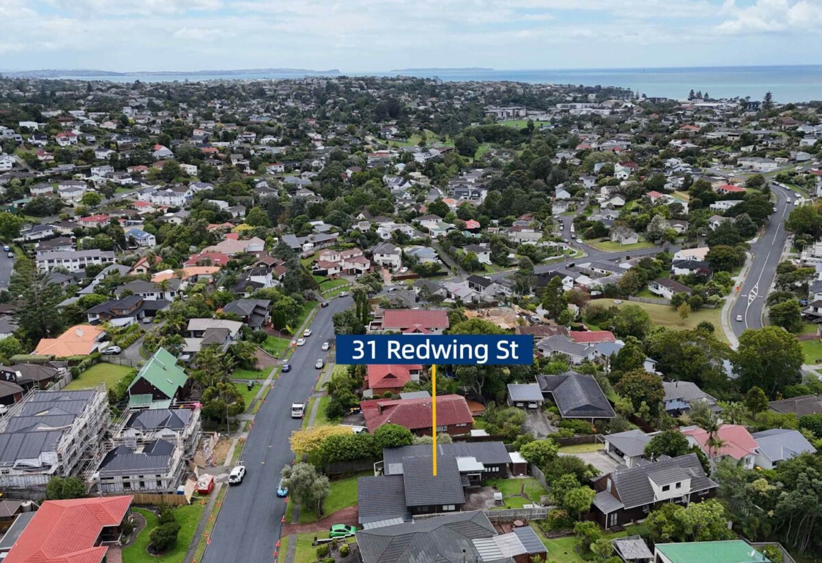 4 beds 1 bath house with double garage on 698m2 section, close to schools, the beach and village shops, 0.7 km to Sherwood School (Auckland), 31 Redwing Street, Browns Bay, Auckland