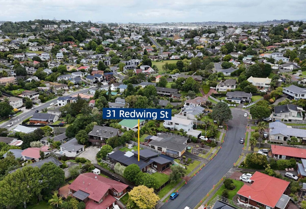 4 beds 1 bath house with double garage on 698m2 section, close to schools, the beach and village shops, 0.7 km to Sherwood School (Auckland), 31 Redwing Street, Browns Bay, Auckland