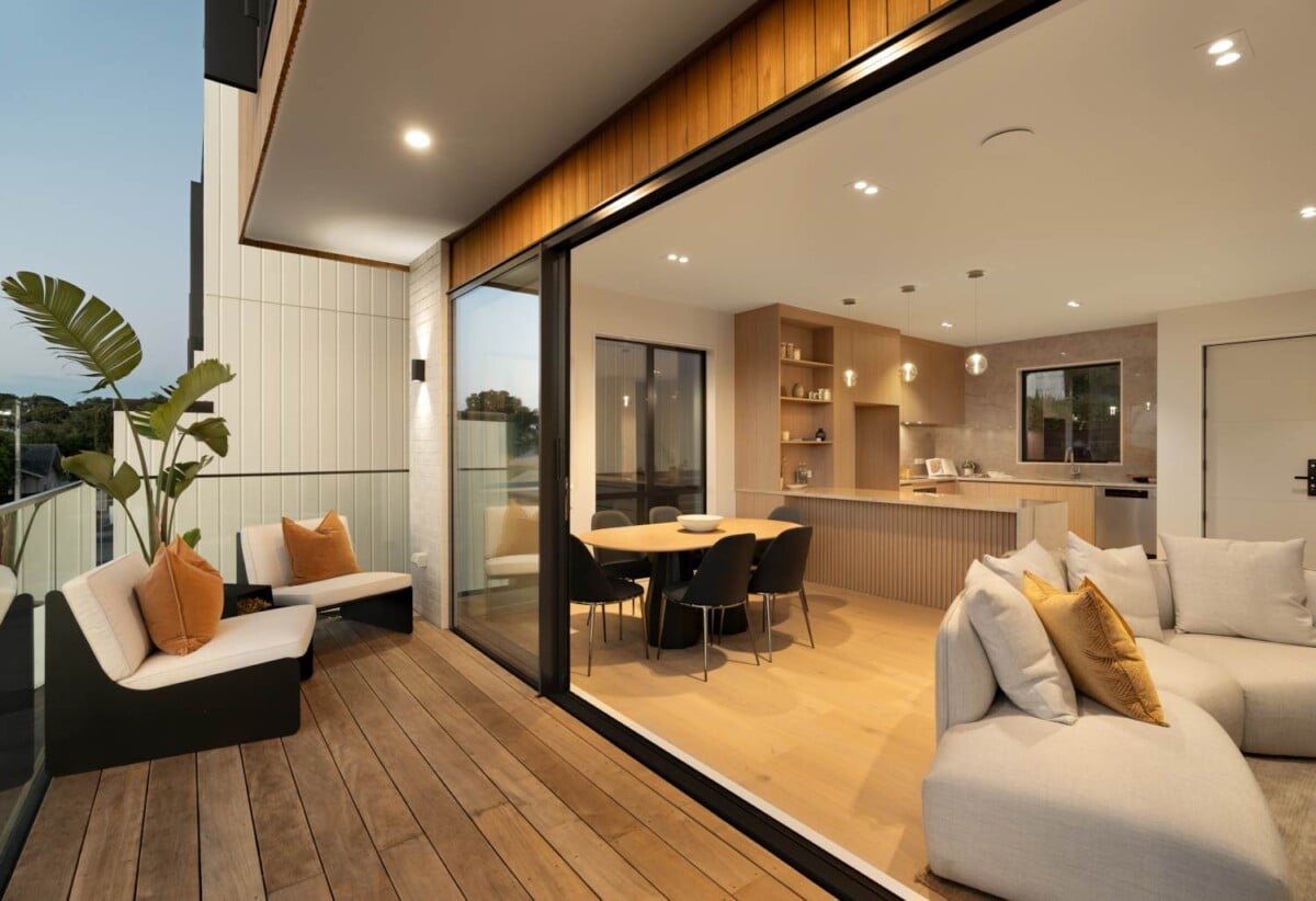 Double Grammar school zone, Brandnew standalone 3 beds 2.5 baths home with double garage, Beside Mt Eden Village, 0.7 km to Auckland Normal Intermediate, 1.7 km to Auckland Grammar and Epsom Girls’ Grammar School, 1.8 km to Auckland Grammar, 6/30 Grange Road, Mt Eden, Auckland