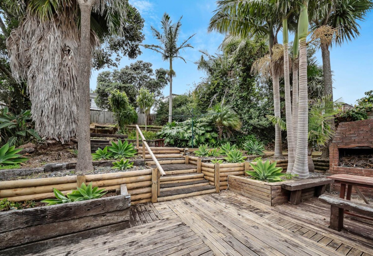 Fully renovated 4 beds 2 baths house on 750m2 section, close to schools, parks, Highland Park Shopping Centre, 10 Marco Place, Highland Park, Auckland