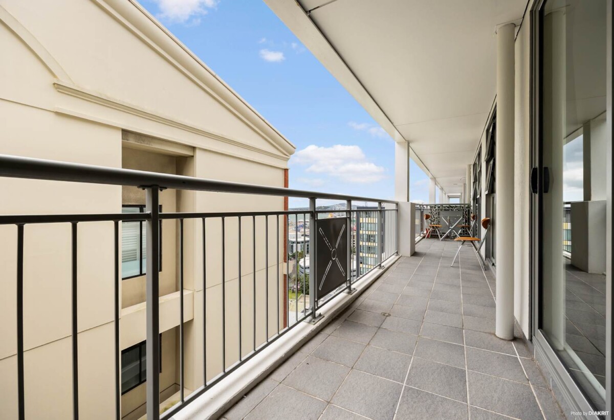 Auckland Girls’ Grammar School zone, 50m2 Freehold 2 beds 1 bath 1 car park apartment, Full furniture package is included, move-in ready, Pet-friendly, 1404/1 Parliament Street, City Centre, Auckland