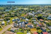 10-Year Master Build Guarantee, Brandnew standalone 3 beds 1.5 baths home with car park, minutes from the massive retail hubs of Westgate, motorway access, 170m from Massey Primary, 327m from Massey High, and zoned for the highly regarded St Paul’s, 11a Glenfinn Place, Massey, Auckland
