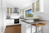 Move-In Ready, Renovated Brick and tile 3 beds 1 bath house with garage, Minutes from the Half Moon Bay Marina, cafes, and ferry terminal, in a highly sought-after school zone, like Pakuranga College and Farm Cove intermediate, 2/23 Birman Close, Half Moon Bay, Auckland