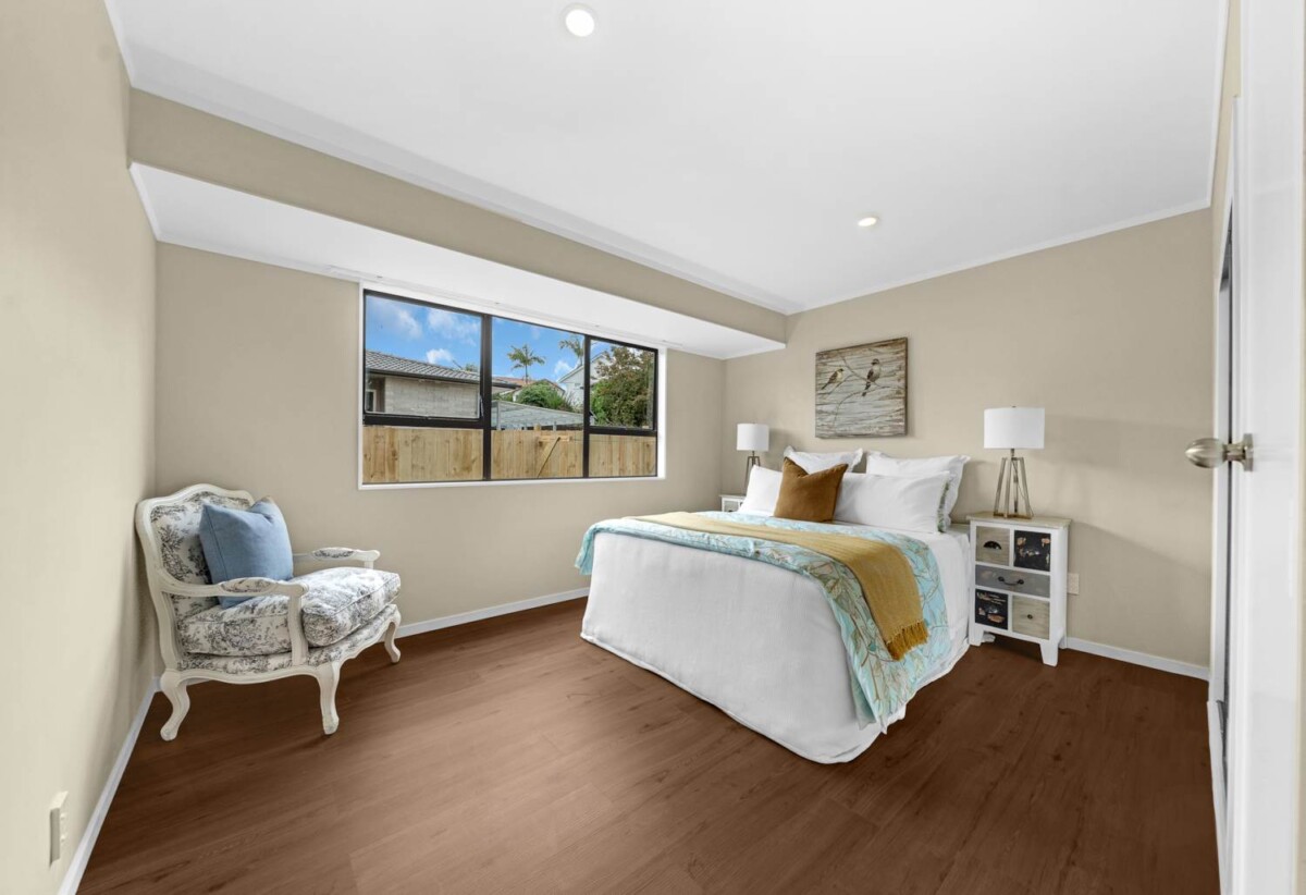 Move-In Ready, Renovated Brick and tile 3 beds 1 bath house with garage, Minutes from the Half Moon Bay Marina, cafes, and ferry terminal, in a highly sought-after school zone, like Pakuranga College and Farm Cove intermediate, 2/23 Birman Close, Half Moon Bay, Auckland