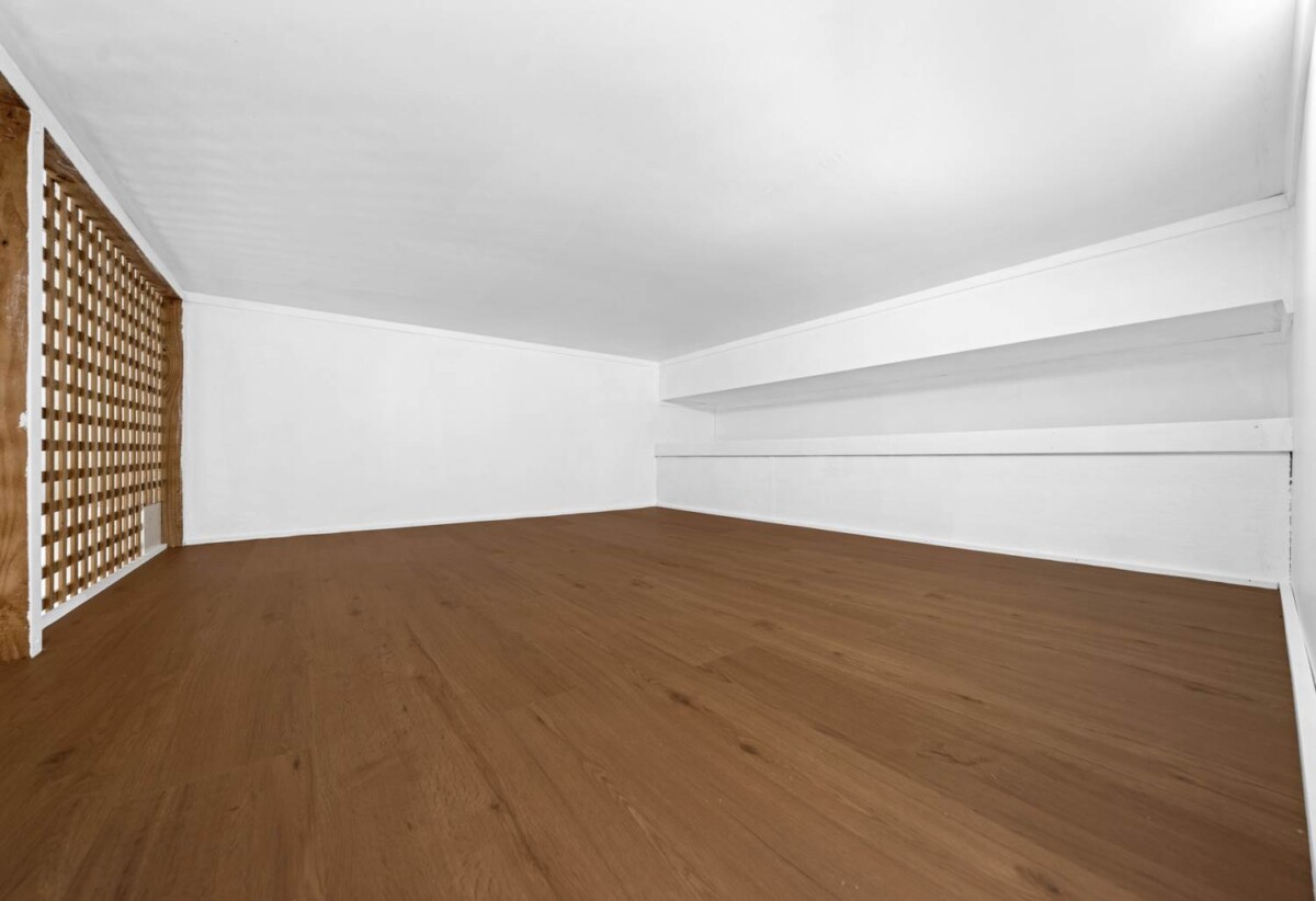Move-In Ready, Renovated Brick and tile 3 beds 1 bath house with garage, Minutes from the Half Moon Bay Marina, cafes, and ferry terminal, in a highly sought-after school zone, like Pakuranga College and Farm Cove intermediate, 2/23 Birman Close, Half Moon Bay, Auckland