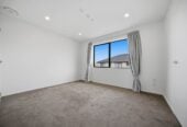 Rangitoto College zone, 4 beds 3 baths home with garage, zones for Rangitoto College, Northcross Intermediate, and Pinehill School, with the Albany Park & Ride Bus Station within walking distance, close to Westfield Albany, 10 Peony Mews, Oteha, Auckland