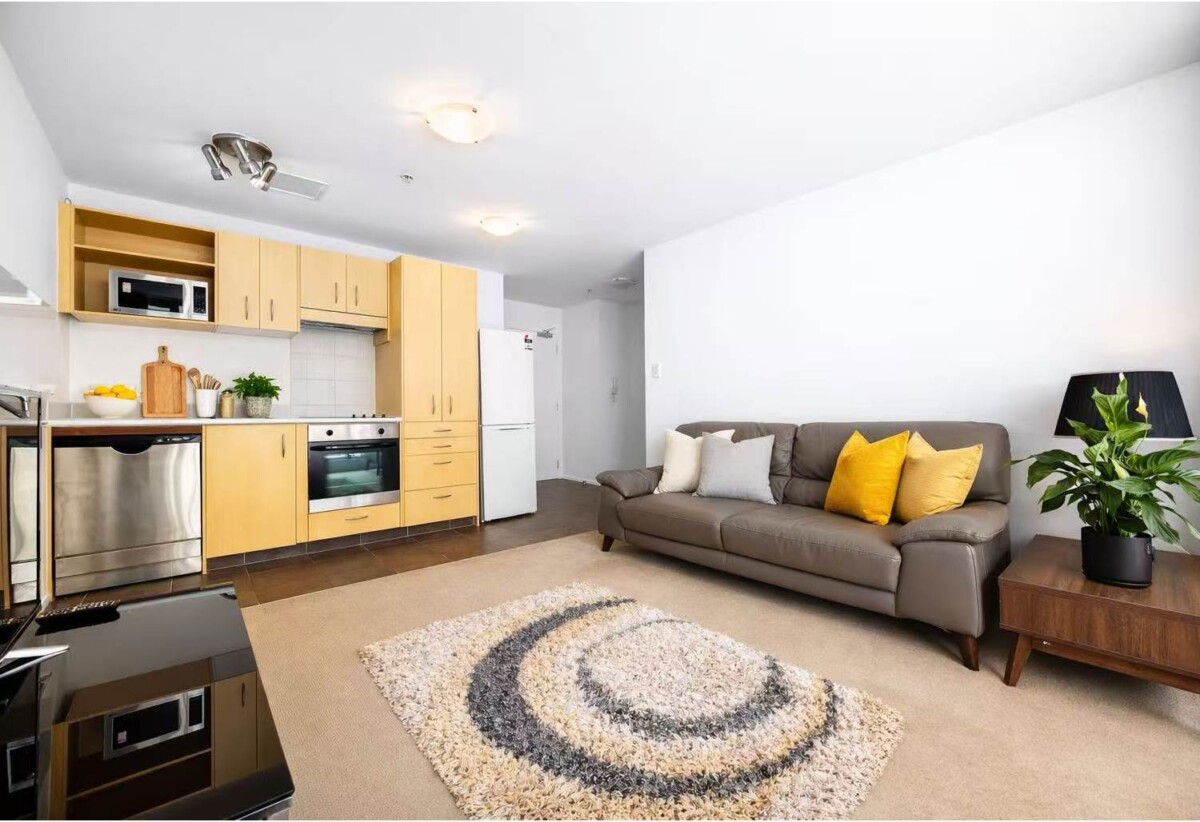 Auckland Girls’ Grammar School zone, 50m2 Freehold 2 beds 1 bath 1 car park apartment, Full furniture package is included, move-in ready, Pet-friendly, 1404/1 Parliament Street, City Centre, Auckland
