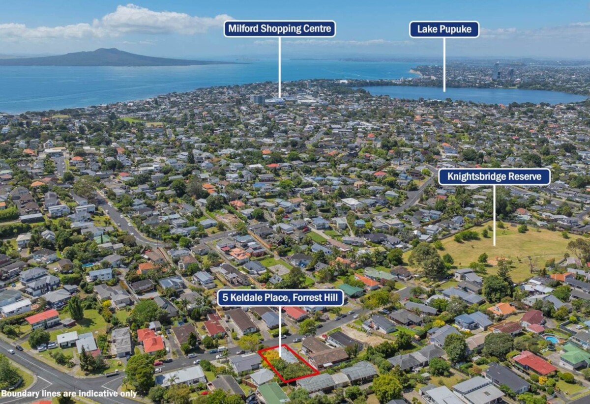 Double Westlake school zone, Brick, block and tile 2 x 2 beds 1 bath home with garage on 660m2 section, currently rented at $1,240 ($620 per dwelling), moments from Knightsbridge Reserve, Milford Beach, shopping centres, schools, motorway access, 1&2/5 Keldale Place, Forrest Hill, Auckland