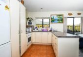 142m2 Brick and tile 4 beds 2.5 baths house with double garage on 475m2 section, Currently leased to Housing New Zealand until 30 November 2028, with annual gross rental income of $38,480, close to shops, schools, motorway access, 0.5 km to Jean Batten School, 1 Orrell Place, Mangere, Auckland
