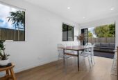 Freehold 3 beds 2.5 baths home with garage, 0.3 km to Avondale Primary School (Auckland), 7F Walsall Street, Avondale, Auckland