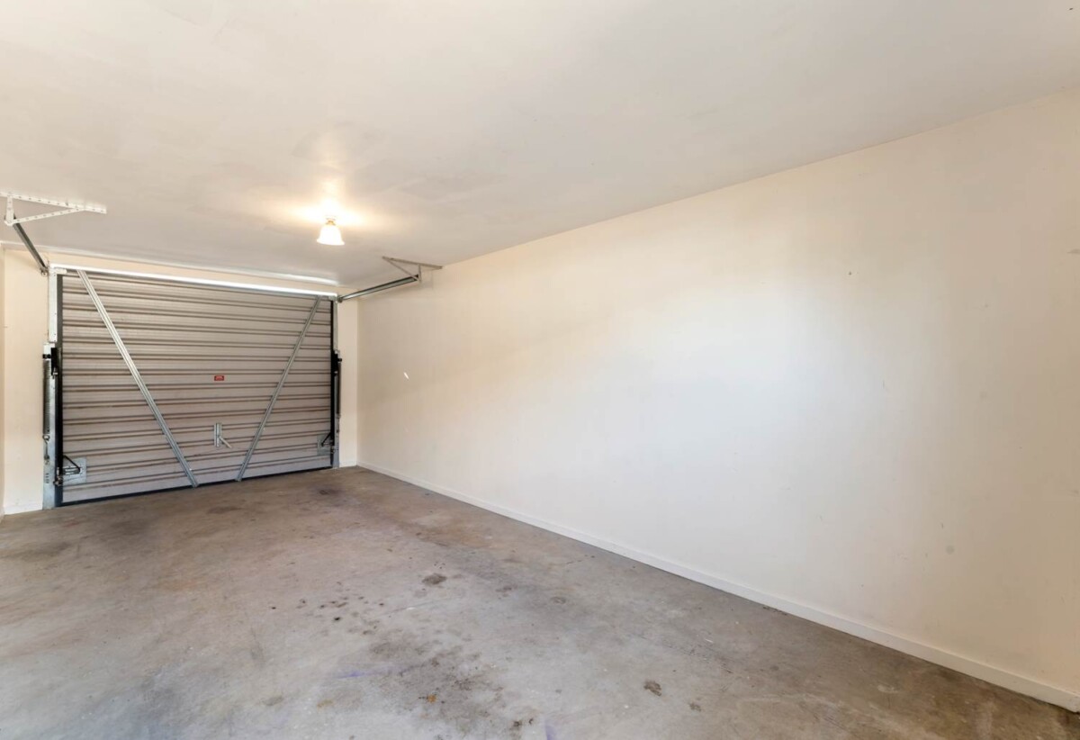 Must sell, Owners leaving NZ to be closer to family, 3 beds 1 baths house with garage, For added confidence, a building report is available to assist buyers with their due diligence., close to schools, shops, parks, 0.7 km to Sunnyvale School, 1/39 Sungrove Rise, Sunnyvale, Auckland