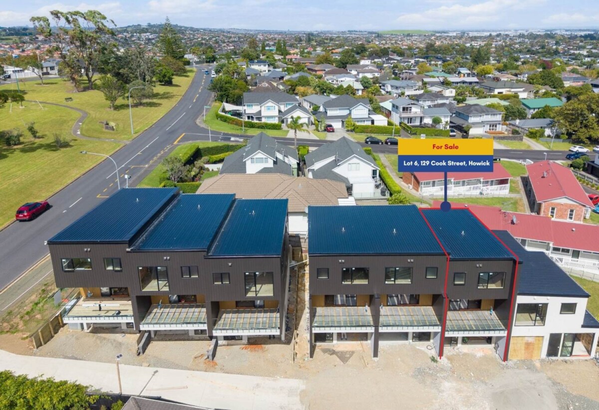 178m2 Brandnew 4 beds 3.5 baths home with garage, 1 bed 1 bath ground floor, just a short stroll from Howick Village, close to shops, supermarkets, schools, beach, 0.7 km to Howick College, Lot 2, 129 Cook Street, Howick, Auckland