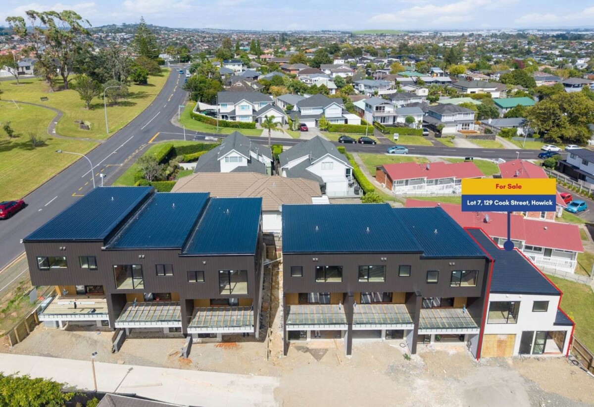 159m2 Brandnew3 beds + large study room 3.5 baths home with garage, 1 bed 1 bath ground floor, just a short stroll from Howick Village, close to shops, supermarkets, schools, beach, 0.7 km to Howick College, Lot 6, 129 Cook Street, Howick, Auckland