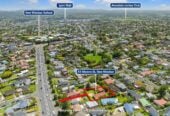 1,131m² Land – Must Sell – Ignore CV, Overseas owner, 4 beds 2 baths house with double garage, with easy access to motorway links, public transport and local amenities, 0.4 km to New Windsor School, 54 Maioro Street, New Windsor, Auckland