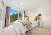 5 beds 3 baths house with double garage on 736m2 section, close to shops, Albany Mall, schools, motorway access, 0.6 km to Oteha Valley School, 4C Hilton Close, Albany, Auckland