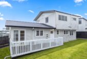 Double Westlake school zone, Standalone Freehold 3 beds + 2 flexi rooms 2.5 baths house on 283 m2 section, Sunnynook Shopping Centre and bus stations at both Sunnynook and Constellation are close by, with easy access to motorways, zoned for Sunnynook School, Wairau Intermediate, Westlake Girls’ High School, and Westlake Boys’ High School, 68A Sunnynook Road, Forrest Hill, Auckland