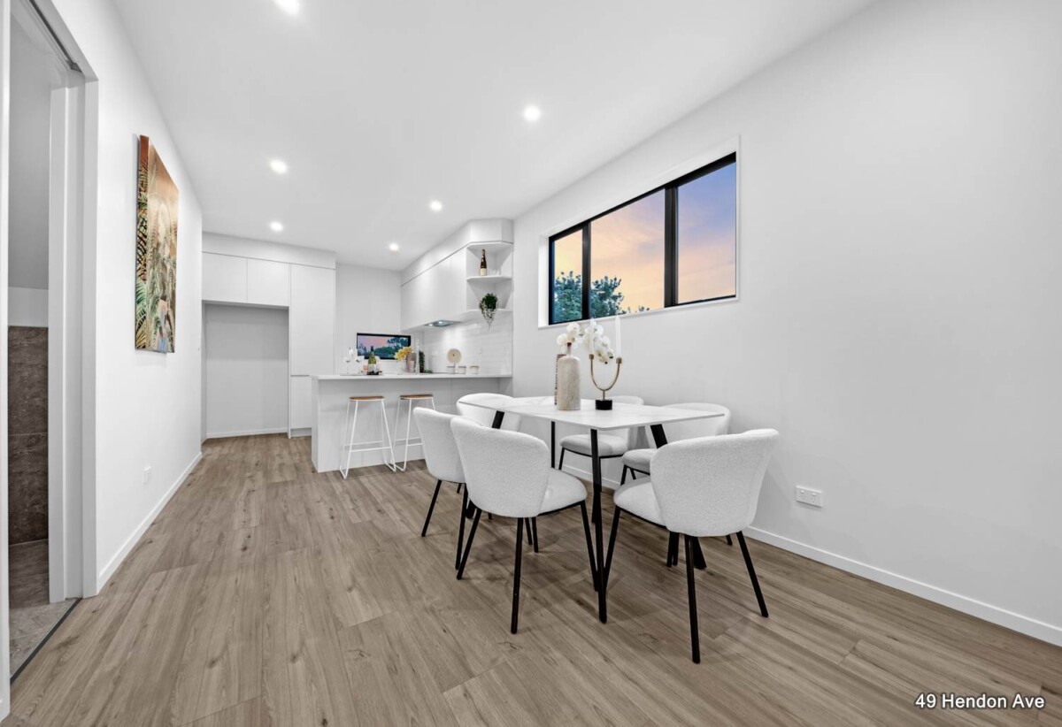 10 Years Stamford Warranty, Brandnew 3 beds 1.5 baths home with car park, Just a short stroll to the picturesque Alan Wood Reserve, with scenic walkways and cycle paths, close to schools, shops, supermarkets, motorway access, 1.7 km to Avondale College, 3/49 Hendon Avenue, Mt Albert, Auckland