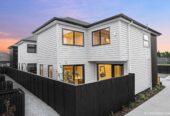 10 Years Stamford Warranty, Brandnew standalone 4 beds 2.5 baths home with garage, Just a short stroll to the picturesque Alan Wood Reserve, with scenic walkways and cycle paths, close to schools, shops, supermarkets, motorway access, 1.7 km to Avondale College, 3/47 Hendon Avenue, Mt Albert, Auckland