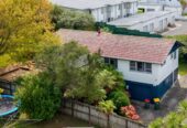 MORTGAGEE SALE, 130m2 3 beds 1 bath house with garage on 926m2 section, close to Henderson town centre, West City shopping centre, local schools, parks, bus routes, and main transport links, 0.3 km to Bruce McLaren Intermediate School, 1.1 km to Henderson South School, 20 Newham Place, Henderson, Auckland