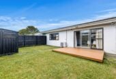 2 beds 1 bath home with carport, close to Town centre, schools, motorway access, 0.4 km to Manurewa Intermediate, 1/108 Gloucester Road, Manurewa, Auckland