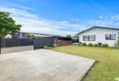 2 beds 1 bath home with carport, close to Town centre, schools, motorway access, 0.4 km to Manurewa Intermediate, 1/108 Gloucester Road, Manurewa, Auckland